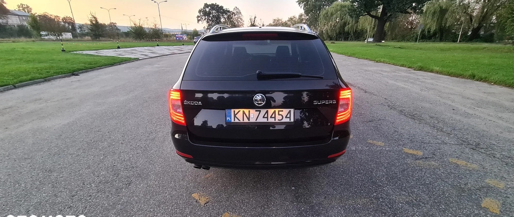Skoda Superb cena 27800 przebieg: 430430, rok produkcji 2013 z Gdańsk małe 436